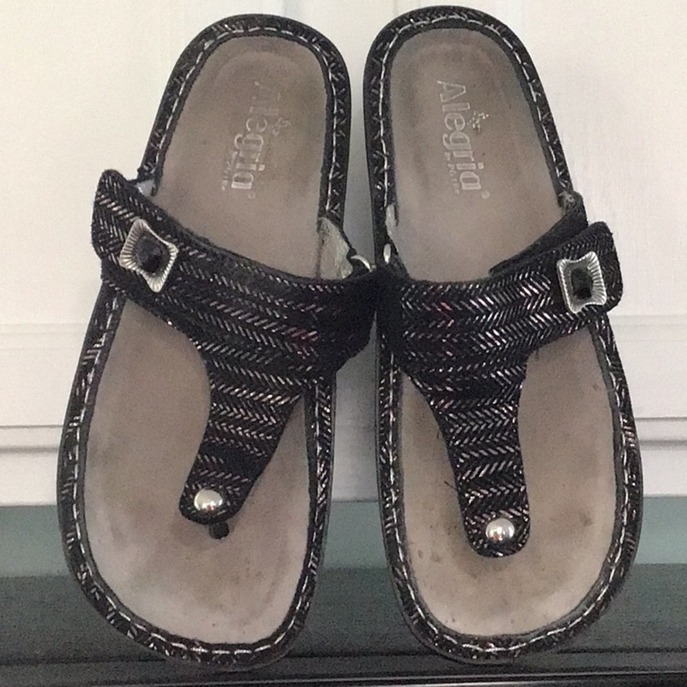 Alegria Brand Carina Chained Black Sandals w/Silver Size 39 Good Used Condition - Picture 2 of 5